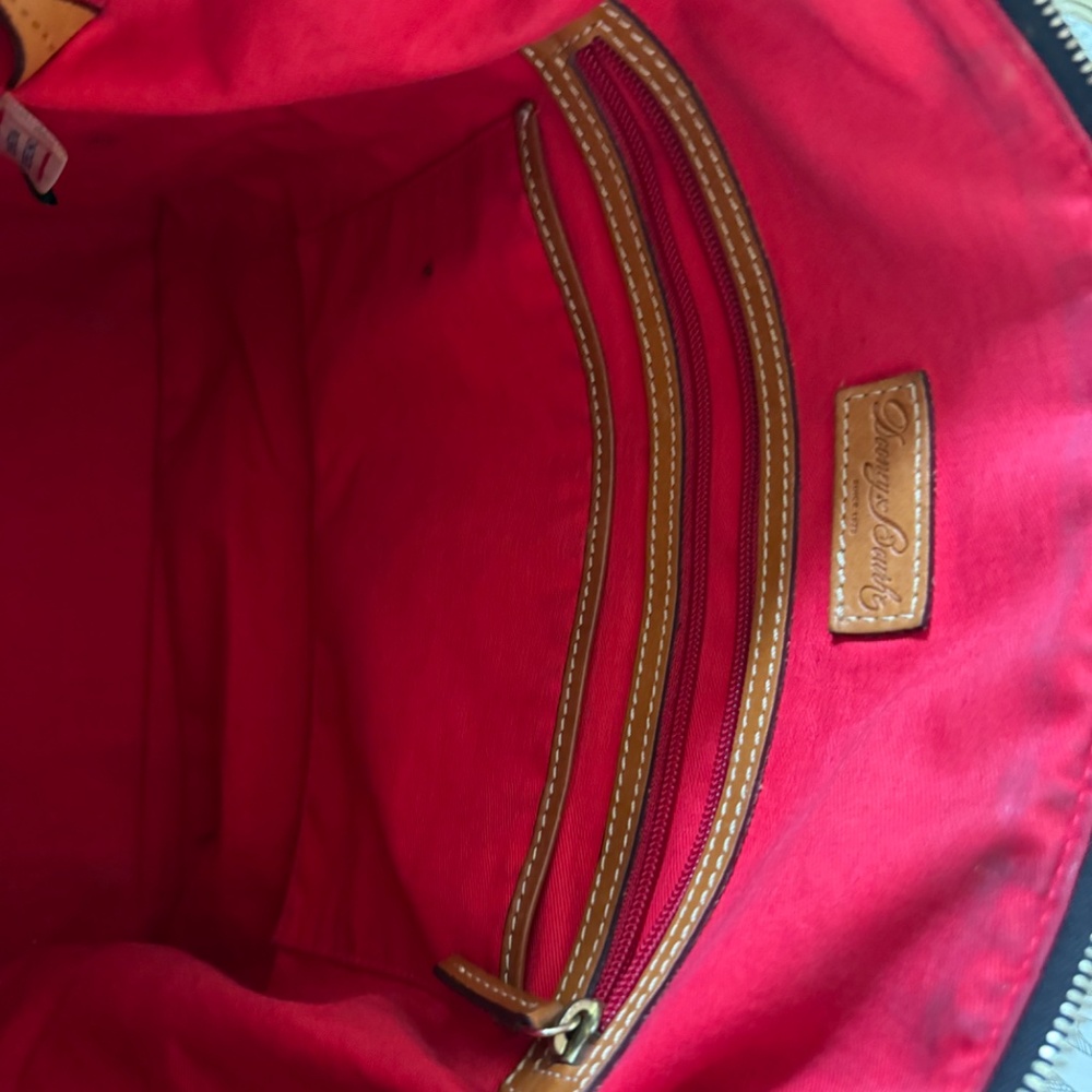 Dooney & Bourke White and Green Lambskin Shoulder Bag - Picture 6 of 6